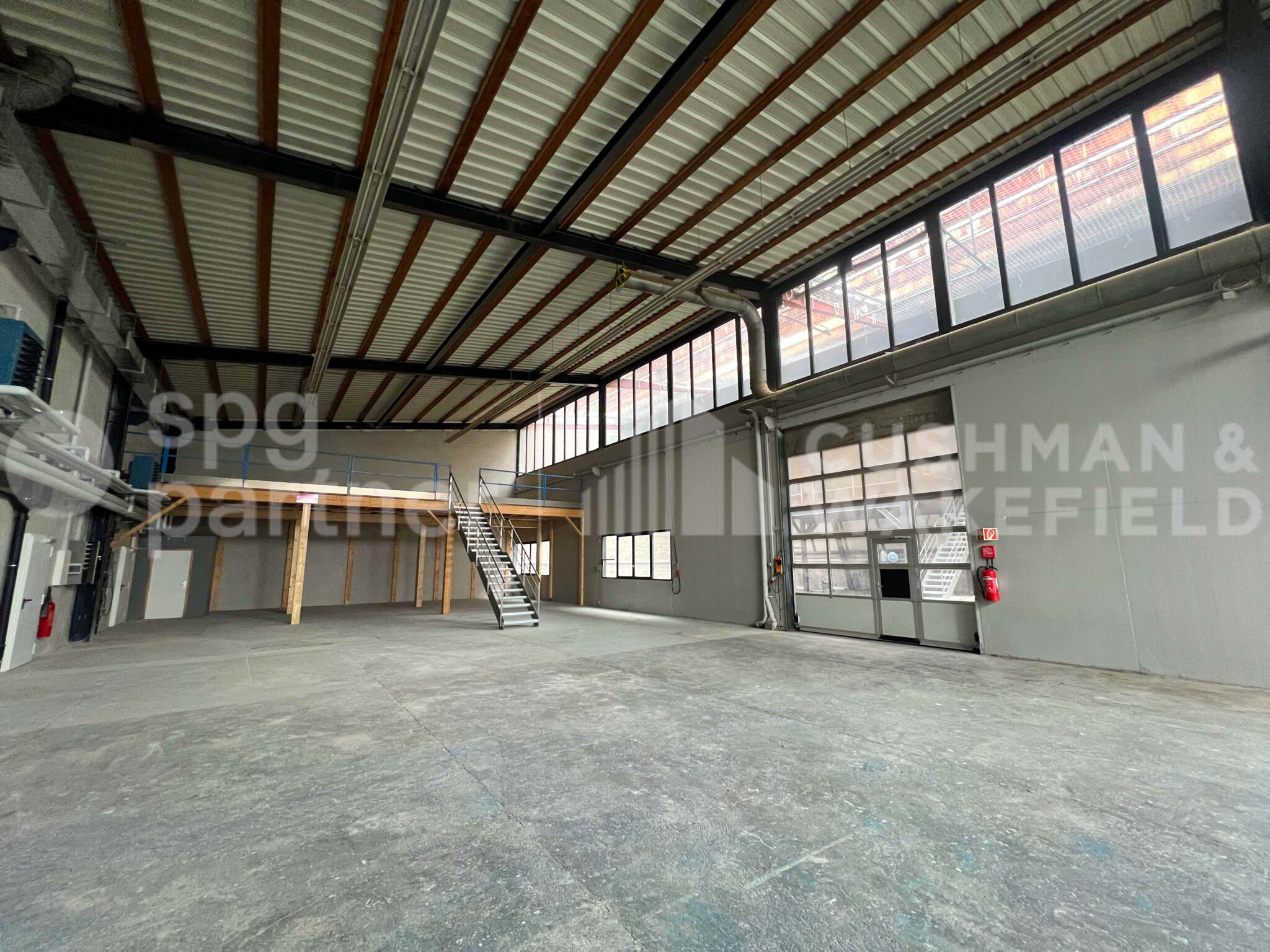 Atelier à louer – 2390 m² – PONT BUTIN – Grandes-Communes 6 – Lancy