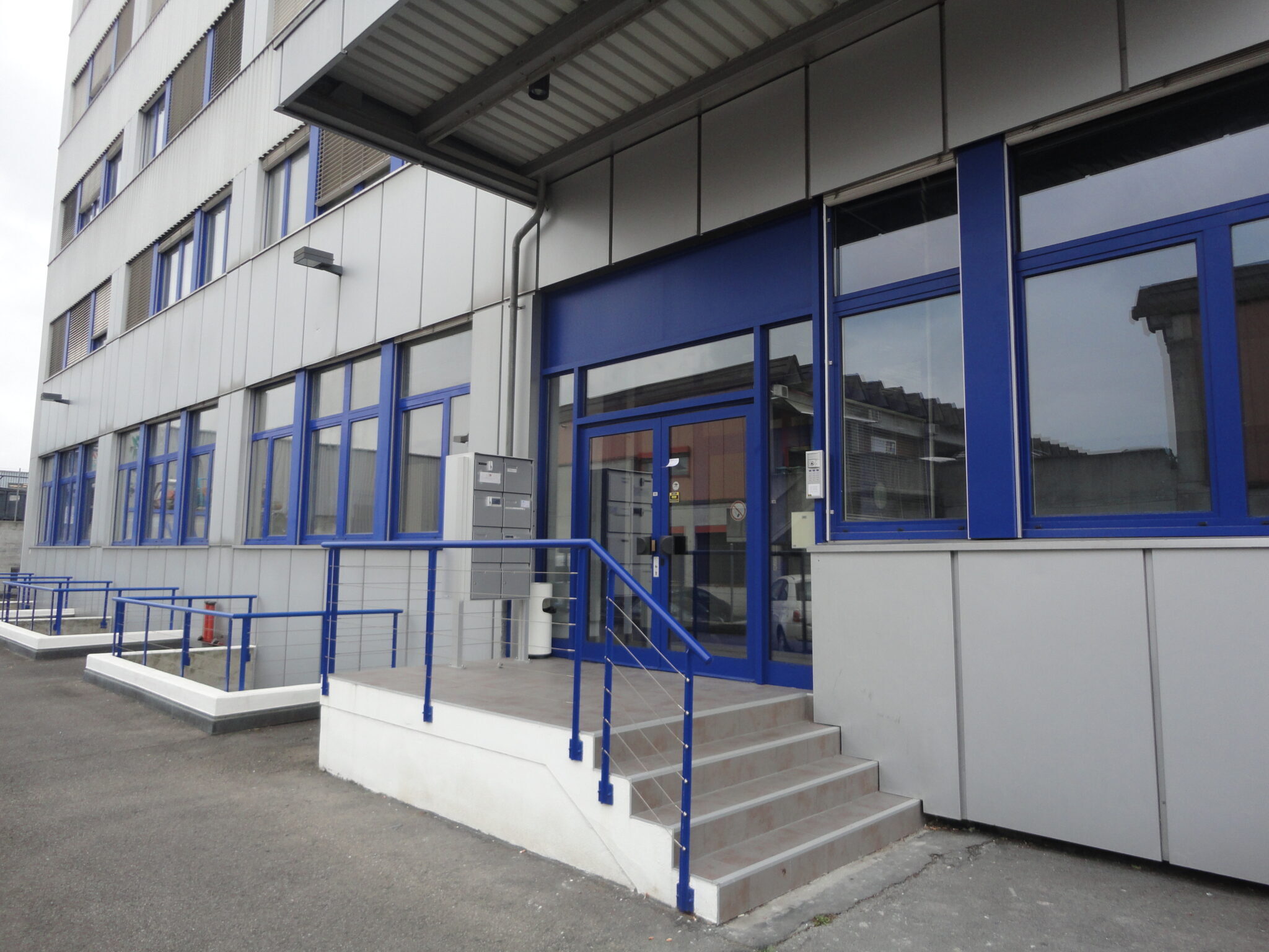 Local administratif à louer – 195 m² – ZIMEYSA – Pré-Bouvier 7 – Satigny