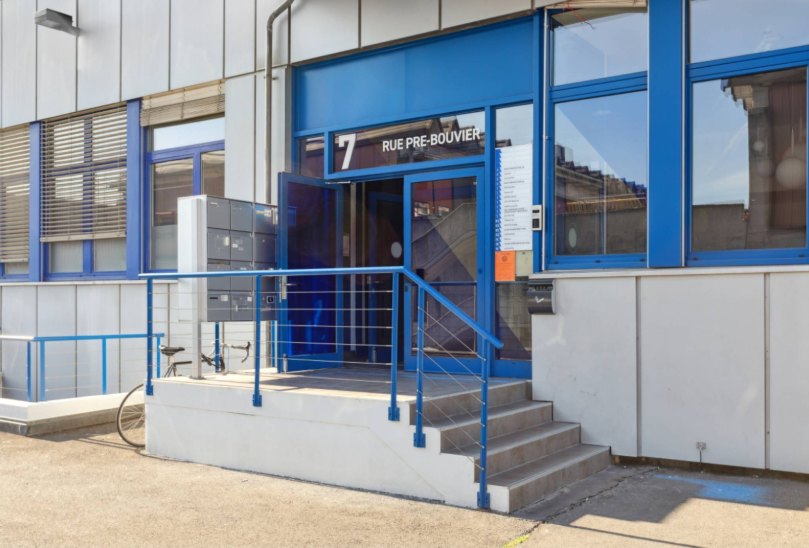 Local administratif à louer – 1082 m² – ZIMEYSA – Pré-Bouvier 7 – Satigny