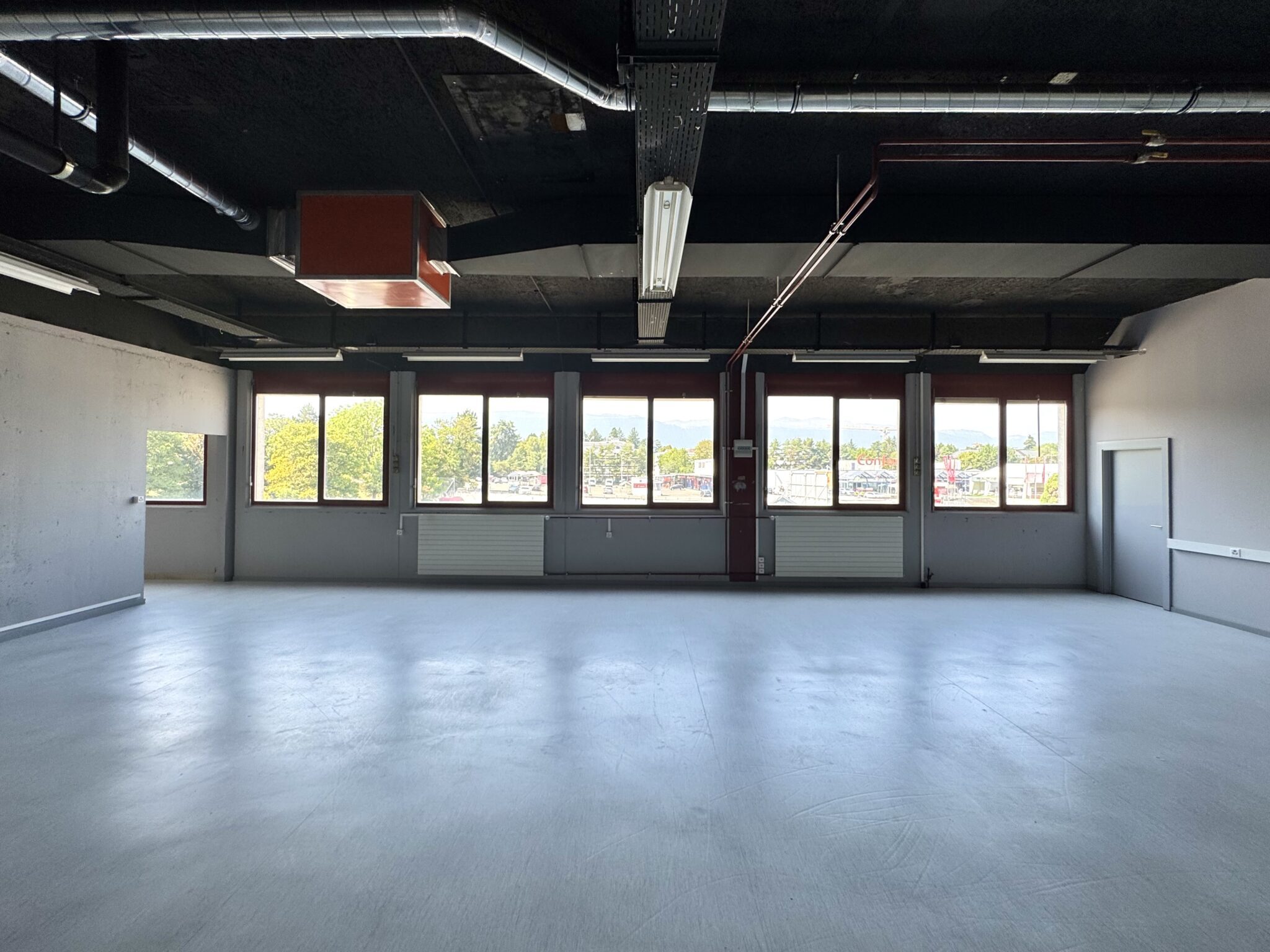 Atelier à louer – 365 m² – ZODIM – Grand-Puits 40 – Meyrin